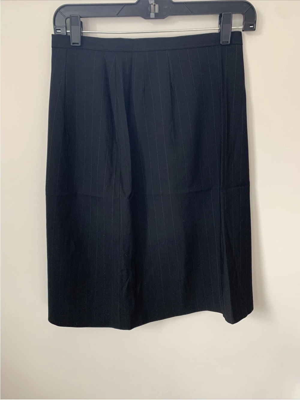 MaxMara Black Pinstripe Pencil Skirt 100% Wool Sz 8